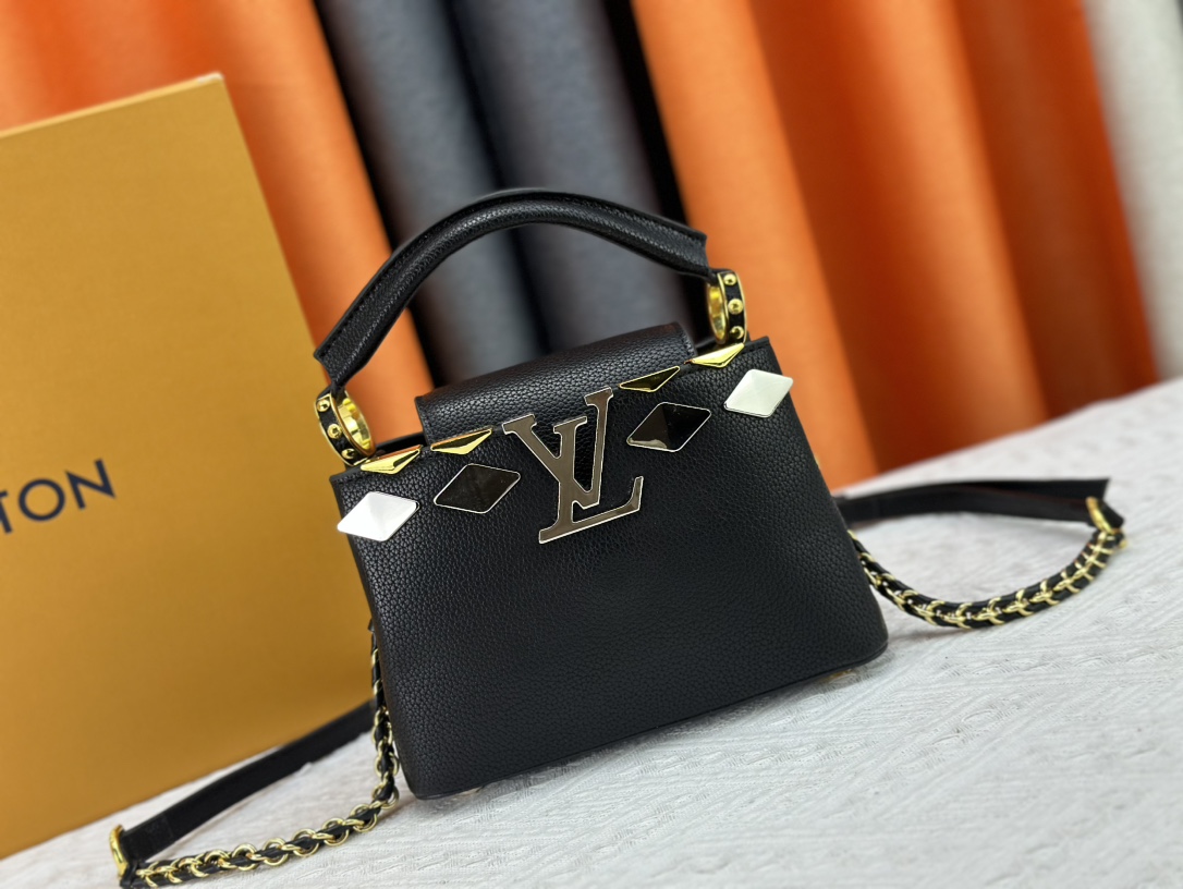 LV bag 688